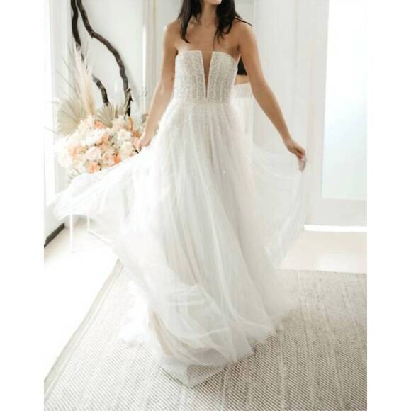 WATTERS Dresses & Skirts - NEW WATTERS aeryn beaded strapless wedding gown in ivory/blush